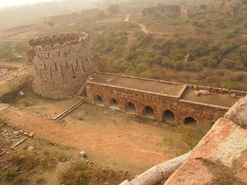  Tughlaqabad Fort in Delhi